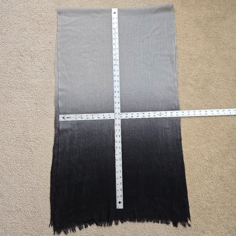 NWOT Cashmere Gradient Black & Grey Lightweight Scarf Ombre